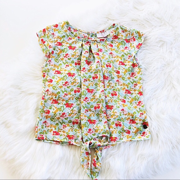 Matilda Jane Other - Matilda Jane Good Luck Front Tie Floral Blouse